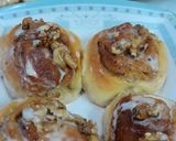 A picture of step 14 of Cinnamon rolls with walnuts.