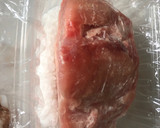 Foto del paso 2 de la receta: Lomo de cerdo curado y envuelto