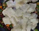 A picture of step 4 of Bread Upma.
