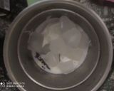 A picture of step 1 of Chocolate Shake with Ice Cream.