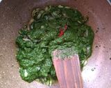 A picture of step 4 of Cheese matar palak.