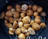A picture of step 3 of Air Fryer Crisp Baby Potatoes.