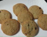 A picture of step 6 of Rose flavoured choco chip cookies.