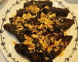 A picture of step 5 of Beef Wrapped in Betel Leaves.