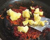 A picture of step 3 of Nourishing and Colourful Beetroot Gajar Pulav.