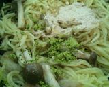 A picture of step 3 of Matcha Salt Yakisoba.