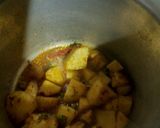 लूचई और आलू की सब्जी (luchai aur aloo ki sabzi recipe in Hindi) रेसिपी चरण 2 फोटो