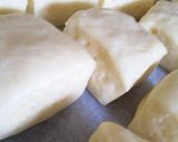 A picture of step 4 of Hawaiian Malasadas.