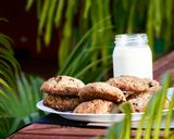 A picture of step 4 of Oatmeal and Oreo cookies.