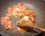 A picture of step 6 of Pasta with pesto, ricotta cheese and tomato.