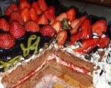 Foto langkah ke 7 dari resep Blackforest kue ulang tahun.