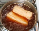 A picture of step 3 of Pork Belly Simmered in Ketchup.
