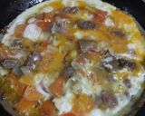 Foto del paso 2 de la receta: Huevos revueltos con carne