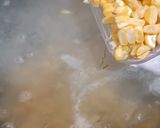 Foto langkah ke 2 dari resep Sup jagung kental.