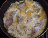 A picture of step 4 of 'Katsu-don' Pork Cutlet Rice Bowl.