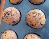 A picture of step 7 of Chocolate chip cupcakes with Passion flavor #cupcakecontest.
