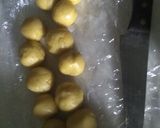 Foto langkah ke 3 dari resep Bolen pisang coklat keju.