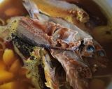 Gambar langkah 3 resipi Masak Lemak Labu Kuning, Ikan Gelama Asin & Pucuk Manis.