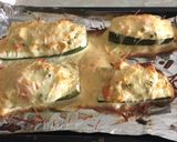 Foto del paso 3 de la receta: Calabacines rellenos de verduras y tiras de pollo