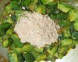 A picture of step 2 of Sponge guard curry/ raita.