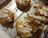 A picture of step 5 of Chilli garlic smash baked potato.