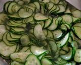 Uborkasaláta recept fázis 4 fotója