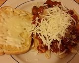 A picture of step 10 of Taisen's cheesey garlic bread.