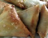 A picture of step 20 of Meaty Cheesy Samboosy.