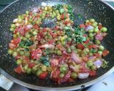 A picture of step 4 of Carrot peas biryani.