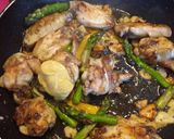 Foto del paso 4 de la receta Alitas de pollo al ajillo