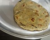 A picture of step 3 of Bajre ki roti.