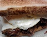 A picture of step 10 of Eggs over Pot Roast on Toast.