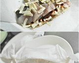 A picture of step 5 of Steamed Cod Slices and Bacon with Tomato Sauce.