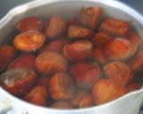 A picture of step 1 of Chestnuts Preserved in Sugar Syrup.