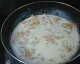 A picture of step 3 of Easy Salmon Cream Pasta.