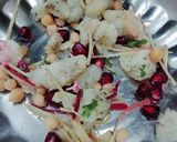 A picture of step 5 of Papdi Chaat.