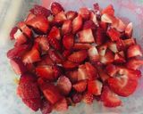 Foto del paso 6 de la receta: POSTRE DE 🍓FRUTILLAS🍓#SÚPER ANTOJO....😍🎉😉🥰🎊😋❤️