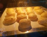 Gambar langkah 4 resipi Scones.