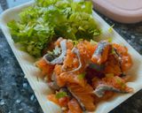 芹菜炒鮭魚的食譜步驟1照片