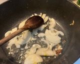 Φωτογραφία βήματος 4 της συνταγής Noodles με κοτόπουλο και λαχανικά. 🍜