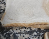 Foto del paso 1 de la receta: Salchichas con pan
