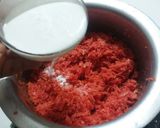 A picture of step 3 of Gajar ka halwa.