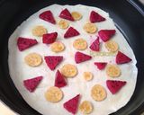 Foto langkah ke 3 dari resep Pizza manis tortilla.