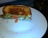 A picture of step 6 of Grilled Cheese with pesto & mozzarella.