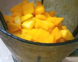A picture of step 3 of Mango Mousse.