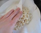 A picture of step 2 of Aburaage and Enoki sin Ponzu Sauce.