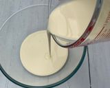 A picture of step 2 of Creamy coconut ice-cream.