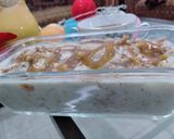 A picture of step 4 of Dahi Bhala chat.