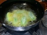 পটল পকোড়া (potol pakora recipe in Bengali)