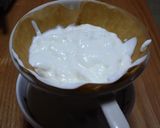 A picture of step 1 of Strained Yogurt and Honey Toast.